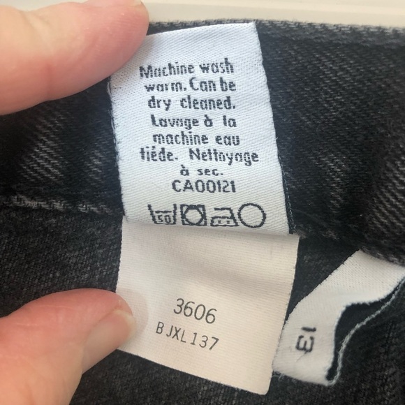 Calvin Klein vintage high rise mom style jeans. - Picture 13 of 13